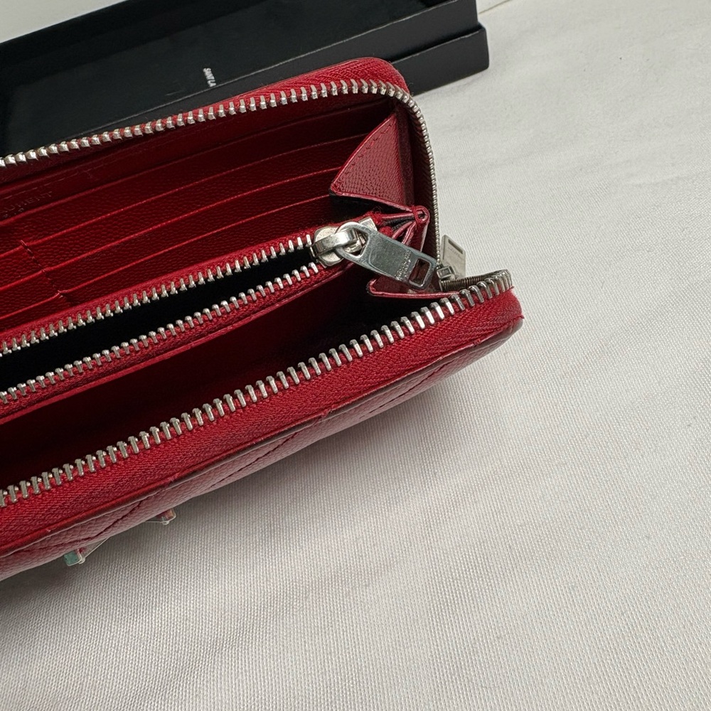 Authentic YSL YVES SAINT LAURENT quilted red wallet box cards, and certificate - Picture 9 of 12